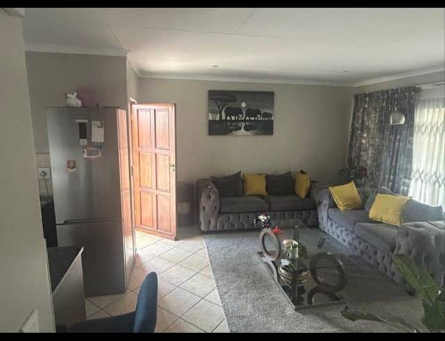 2 BEDROOM PROPERTY TO RENT IN THE REEDS